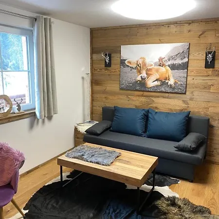 Landl 33 Top8 Apartment